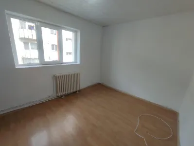 Apartament 3 camere, 72 mp, etaj 3, Aleea Heniu, 88.000 euro - foto 8