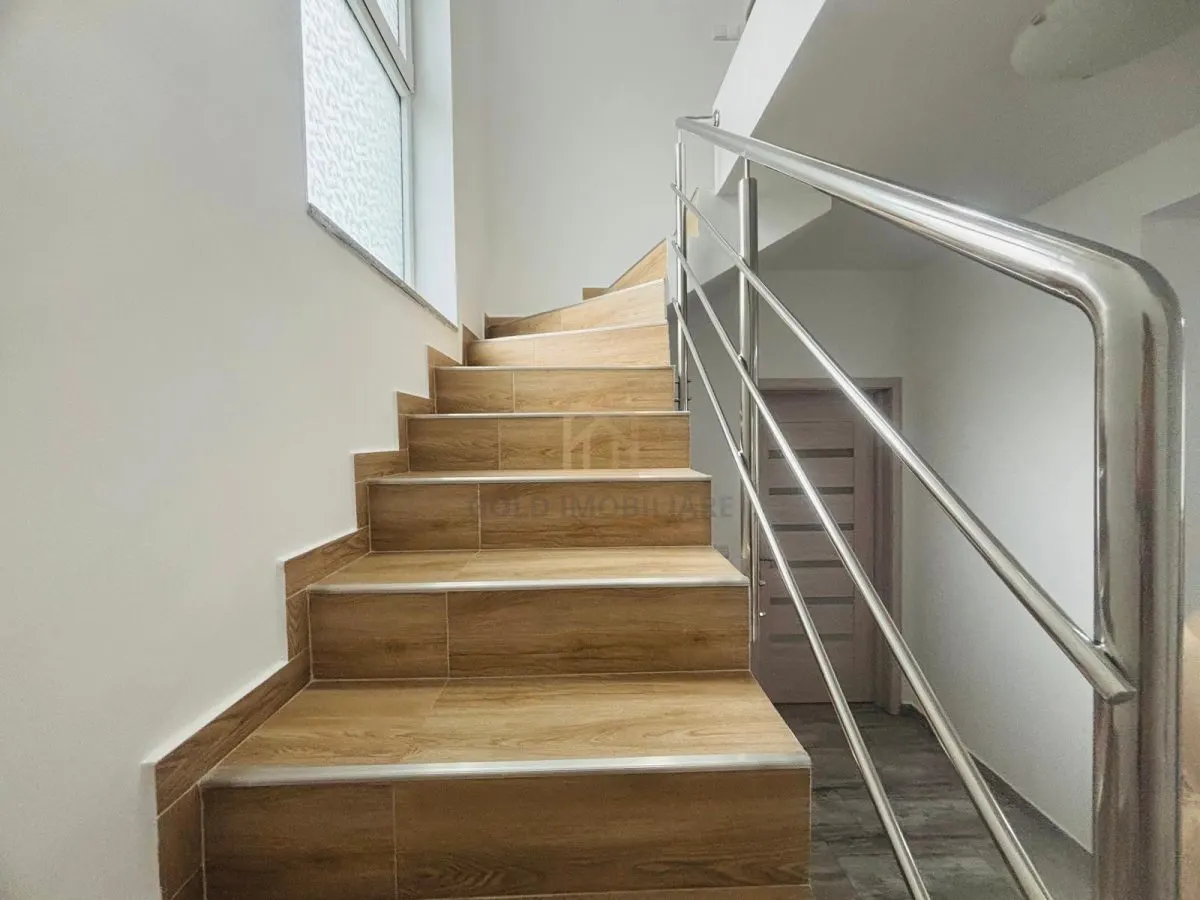 Casă de vânzare â€“ 4 camere â€“ Strada Vrancei  Baia Mare - foto 10
