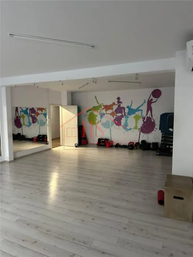Spatiu comercial de vanzare, posibilitate preluare chiriasi. Baciu, strada Galaxiei - foto 3