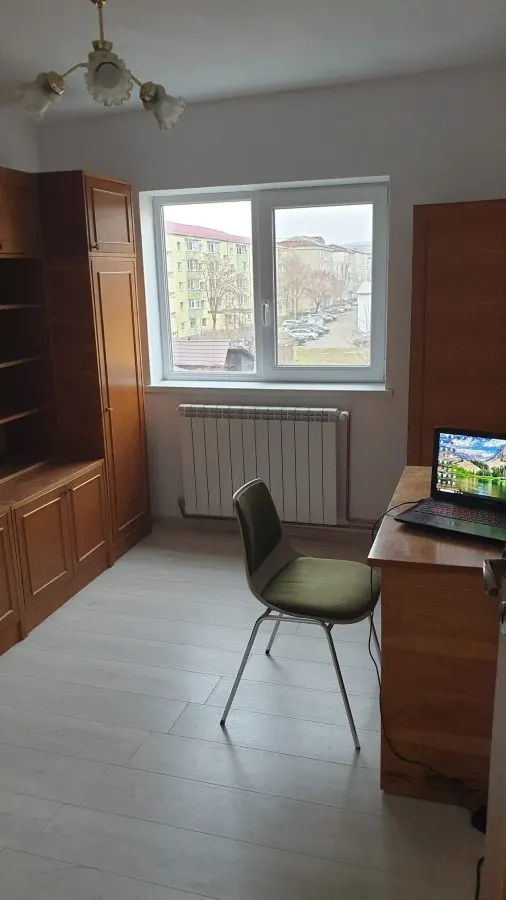 APARTAMENT DE VANZARE 3 CAMERE ZONA HAN| ETAJUL 2 | 72MPU | - foto 3