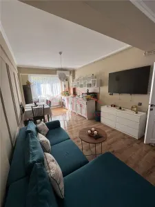 Apartament de vanzare, 2 camere, etaj intermediar, garaj inclus. Zona Teilor, Floresti - foto 2
