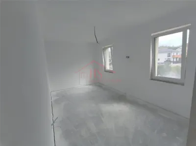 Casa individuala în Dezmir, 172 mp utili, 440 teren. Finisata, zona foarte buna - foto 14
