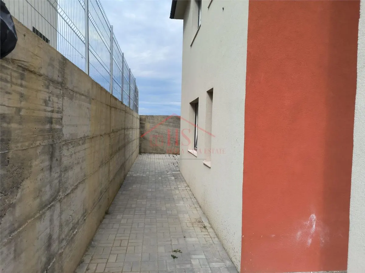 Casa individuala în Dezmir, 172 mp utili, 440 teren. Finisata, zona foarte buna - foto 5