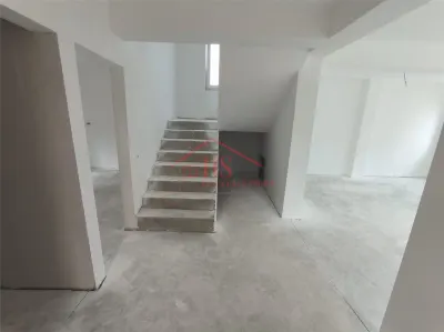 Casa individuala în Dezmir, 172 mp utili, 440 teren. Finisata, zona foarte buna - foto 7