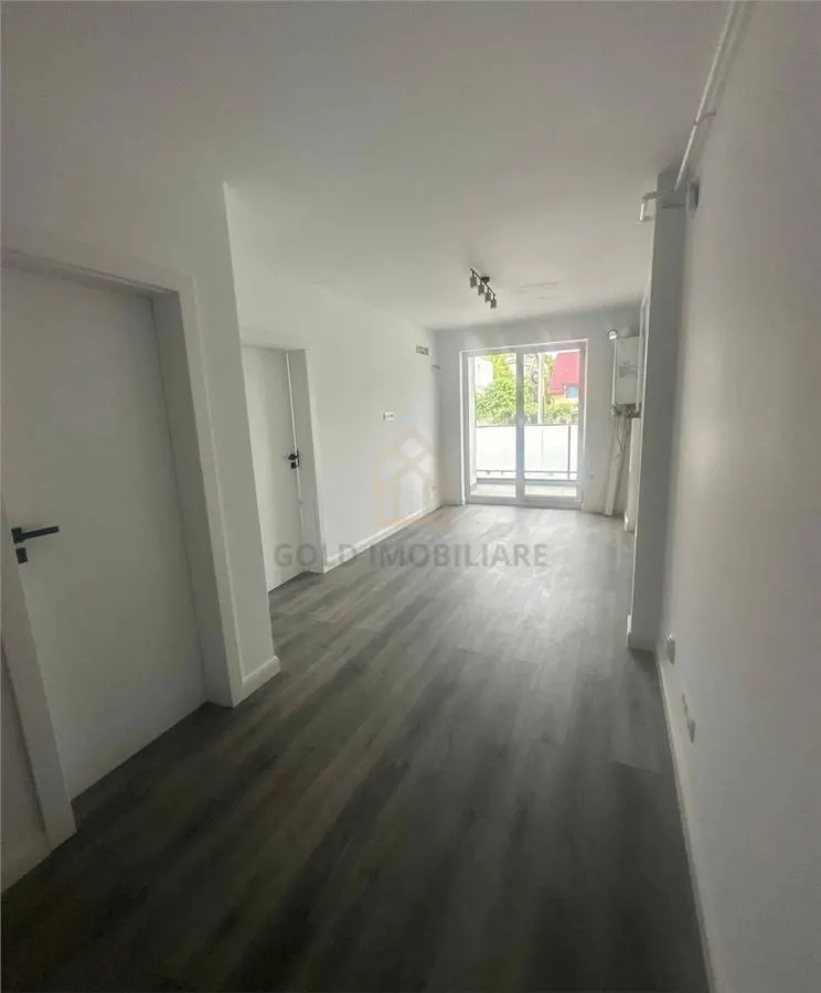 Vanzare apartament 2 camere bloc nou - foto 1