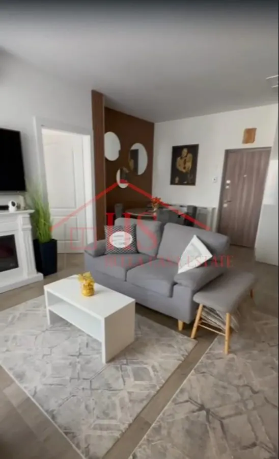 Apartament cu 3 camere de vanzare, cu parcare exterioara si subterana. Strada Avram Iancu, -Floresti. - foto 1