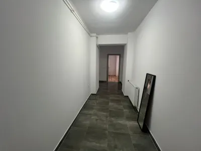 APARTAMENT DE VANZARE ISU BLOC NOU| 65MPU | DECOMANDAT | 105.000 EURO - foto 3