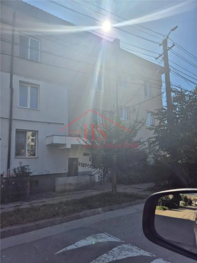 Apartament de vanzare cu 3 camere, etaj intermediar. Strada Horea, Floresti - foto 2