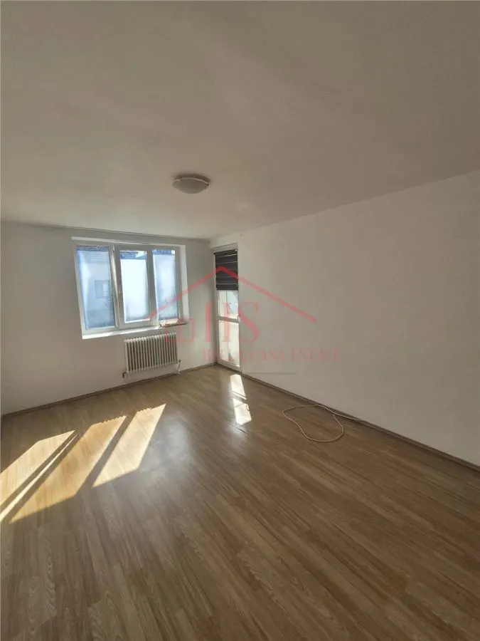 Apartament de vanzare cu 3 camere, etaj intermediar. Strada Horea, Floresti - foto 11
