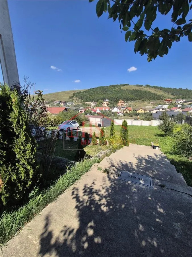 Casa individuala cu CF,  5 camere  la intrare in Campenesti. Zona linistita, priveliste superba - foto 8