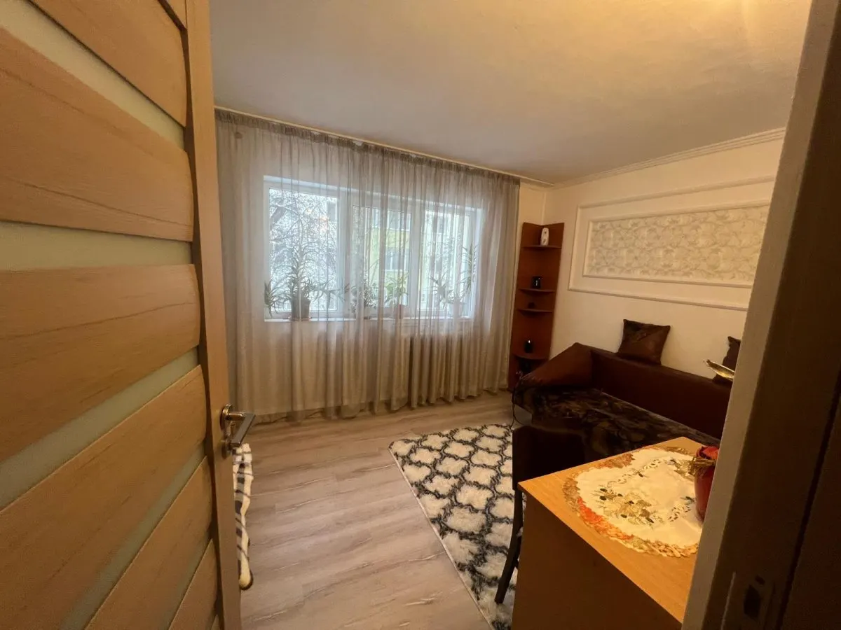 APARTAMENT DE 3 CAMERE,  ARTARILR, ETAJUL 1, (75 MPU). - foto 3