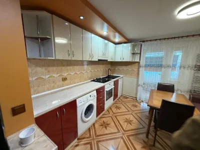 APARTAMENT 2 CAMERE DE VANZARE | DECOMANDAT | ZONA IMPARATUL TRAIAN - Bistrita
