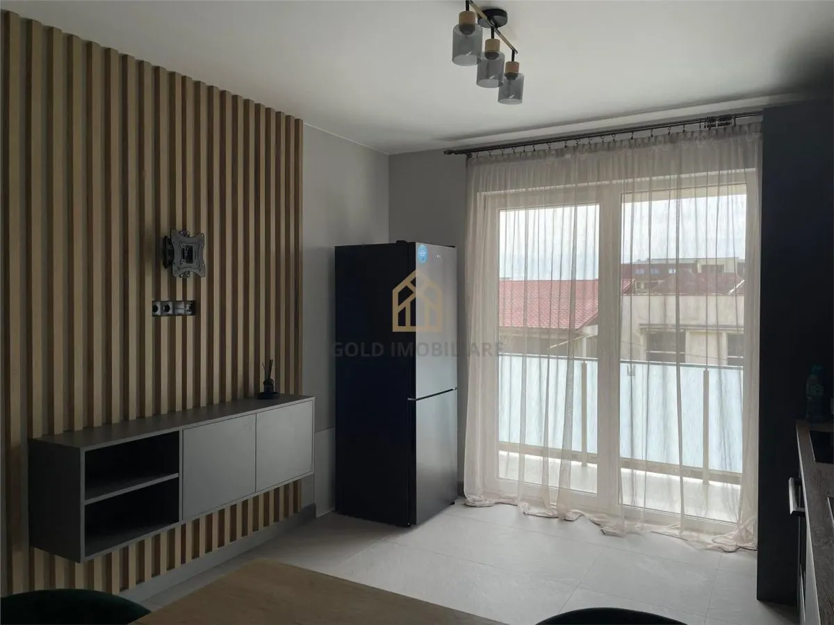 De inchiriat apartament 3 camere zona Parc - foto 11