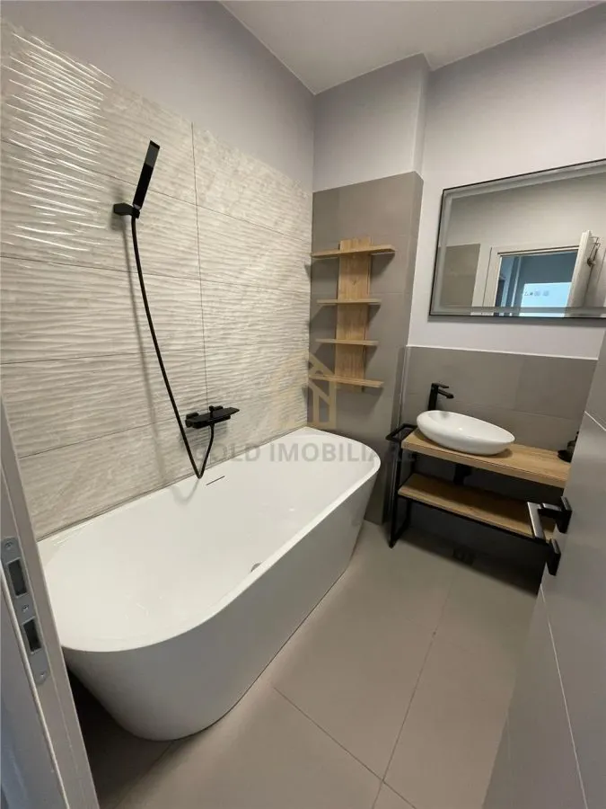 De inchiriat apartament 3 camere zona Parc - foto 12