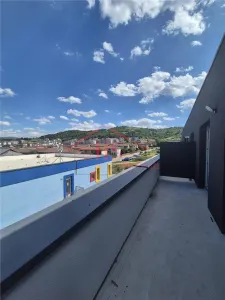 Apartament nou, 1 camera, se preda finisat. Urusagului din Floresti - Floresti