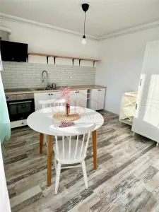 Apartament cu 2 camere, nou, finisat si mobilat. Zona Cetatii Floresti - Floresti