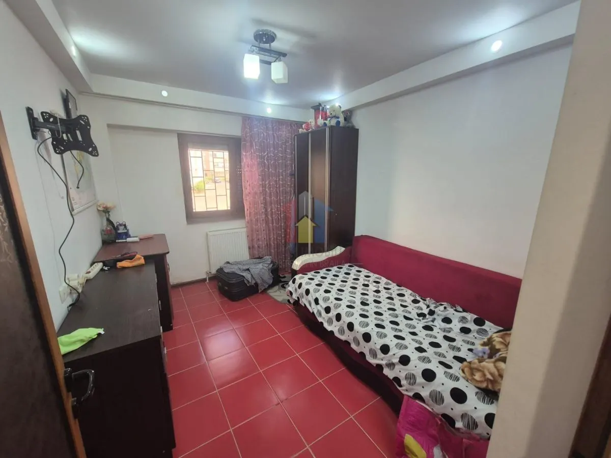 apartament 3 camere parter, balcon 27 mp, confort 1 decomandat, Obor - foto 3