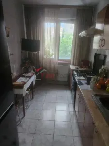 Apartament 2 camere Trapezului , decomandat. - foto 1