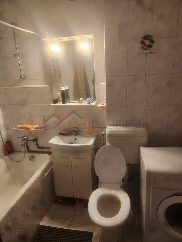 Apartament 2 camere Trapezului , decomandat. - foto 3