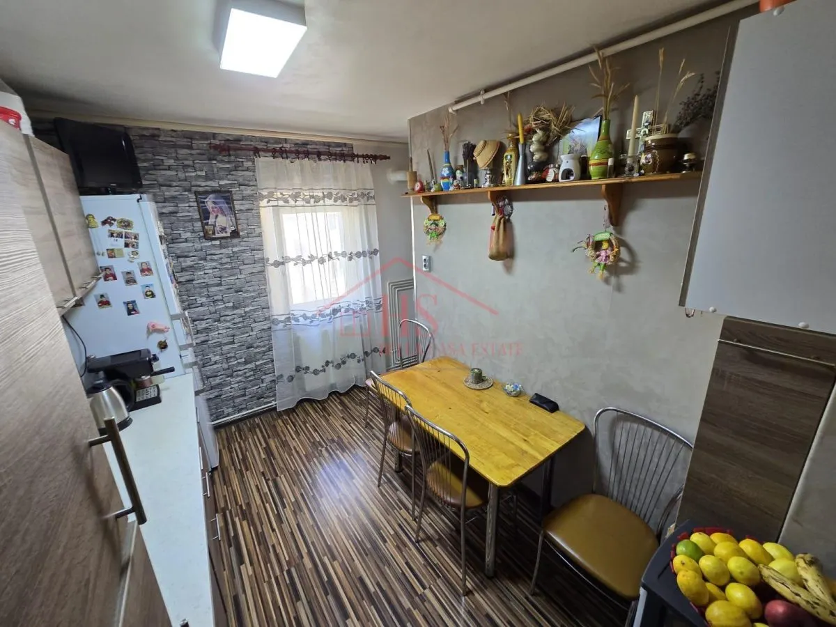 Apartament cu 3 camere de vanzare- zona Gh. Doja-Floresti. - foto 5