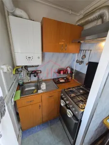 Apartament cu 3 camere de vanzare- zona Gh. Doja-Floresti. - foto 6