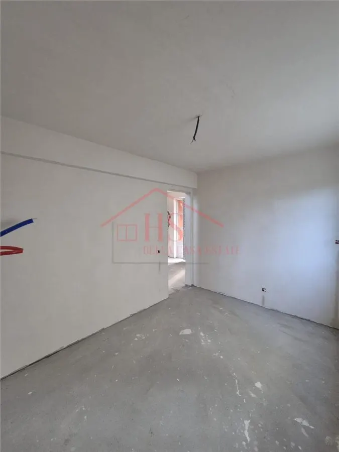 Casa individuala cu 6 camere  la intrare in Dezmir. - foto 17