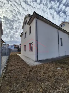 Casa individuala cu 6 camere  la intrare in Dezmir. - foto 5