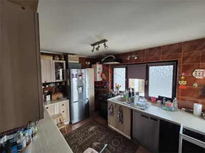 Casa cu 5 camere, tip duplex,  mobilata si utilata+gradina.Floresti zona Iazului - foto 6
