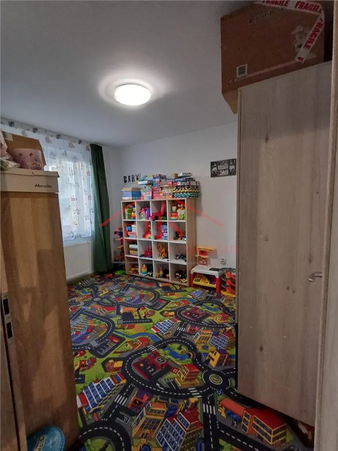 Apartament 3 camere, etaj intermediar,  parcare inclusa. Zona Sesul de Sus-Floresti - foto 11
