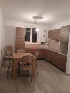 Apartament 3 camere, etaj intermediar,  parcare inclusa. Zona Sesul de Sus-Floresti - foto 3