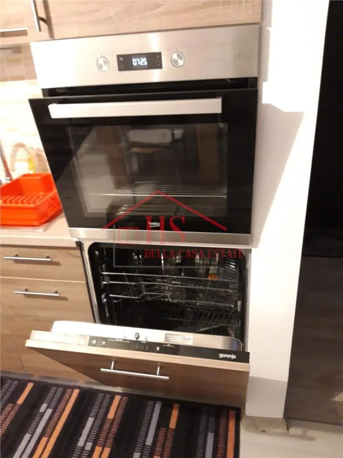 Apartament 3 camere, etaj intermediar,  parcare inclusa. Zona Sesul de Sus-Floresti - foto 4