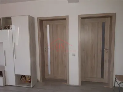 Apartament 3 camere, etaj intermediar,  parcare inclusa. Zona Sesul de Sus-Floresti - foto 6