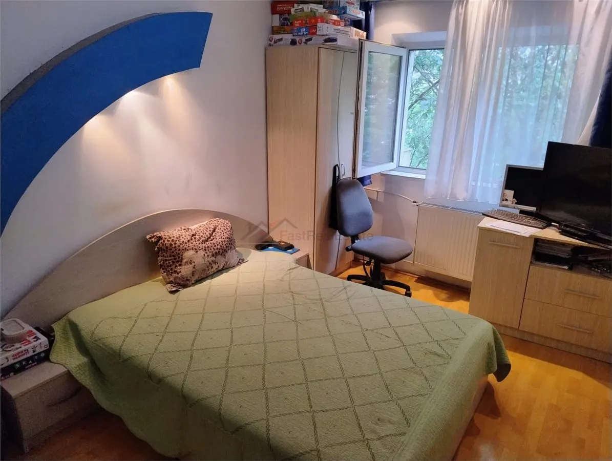 Apartament 3 camere decomandat - foto 5