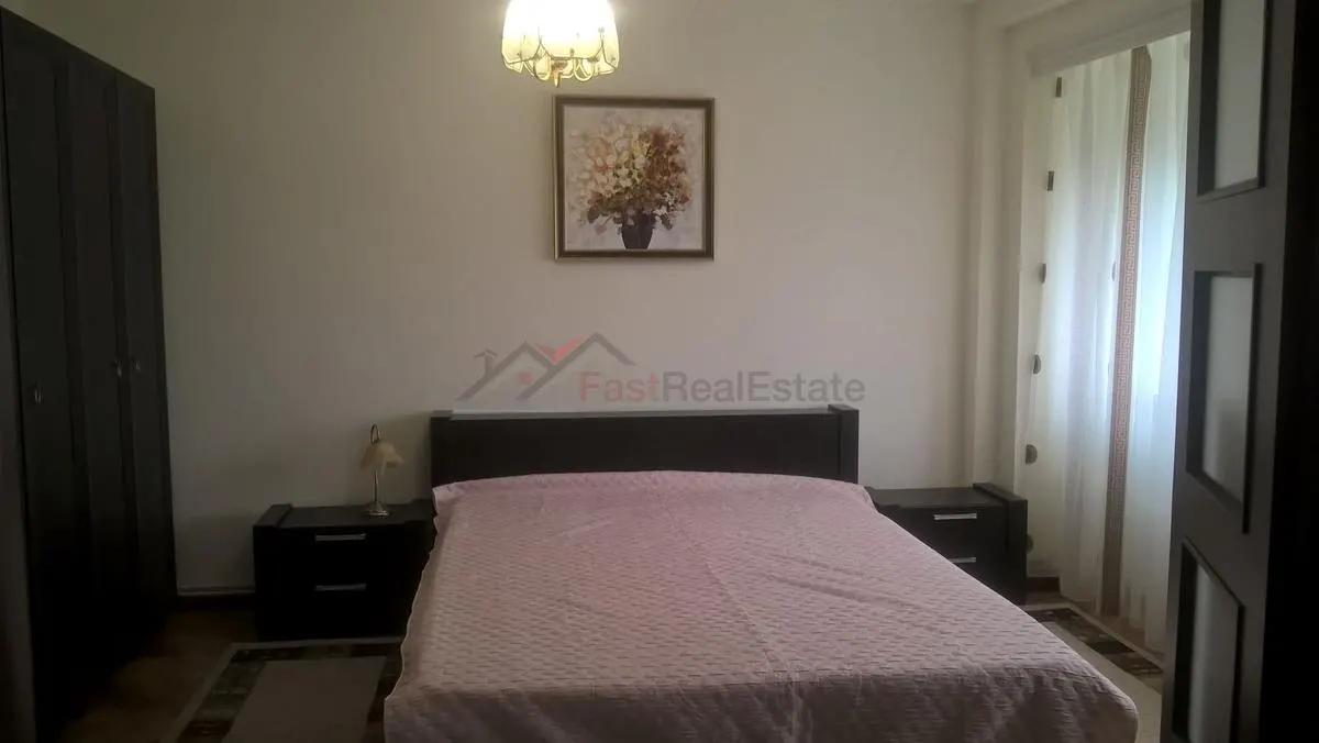 Apartament 3 camere decomandat - foto 11
