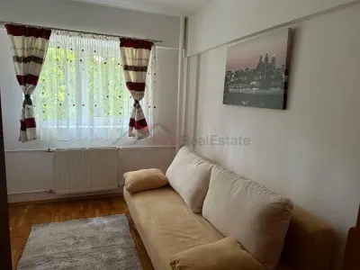 Apartament 3 camere decomandat - foto 3