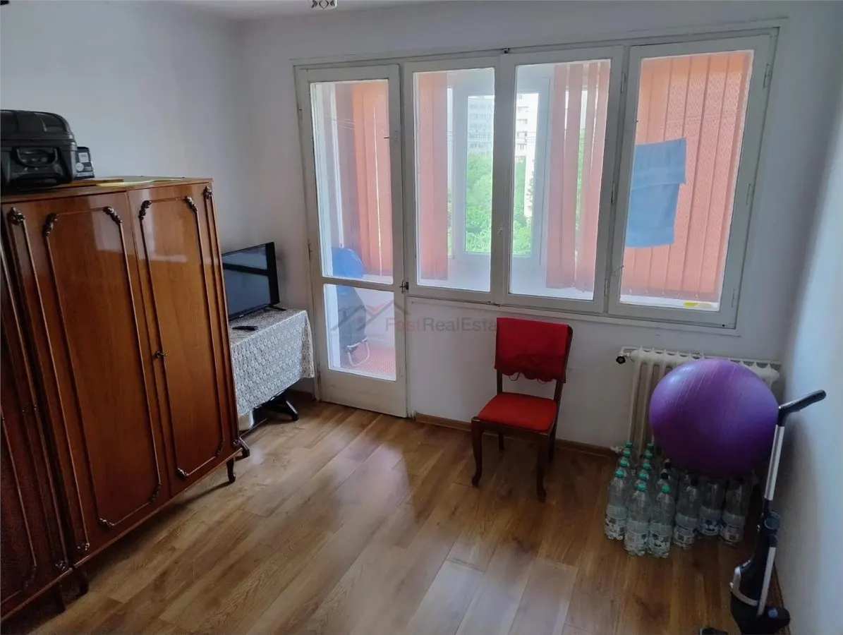 Apartament 3 camere - foto 3