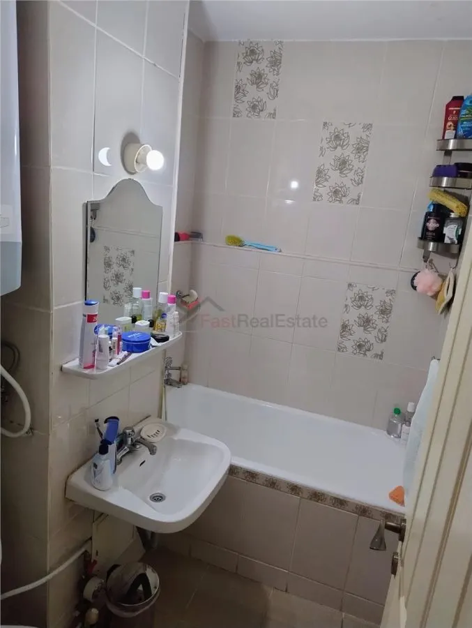Apartament 3 camere - foto 4