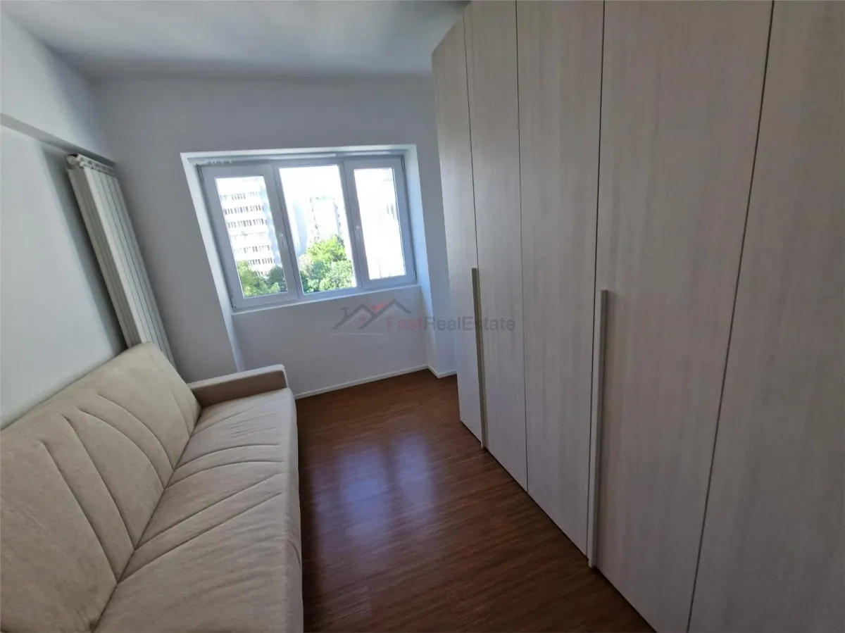 Apartament 3 camere - foto 2