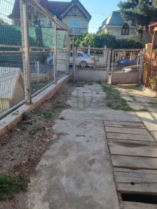 Schimb Casa 23 august, aproape de Spital si Crang ! - foto 6