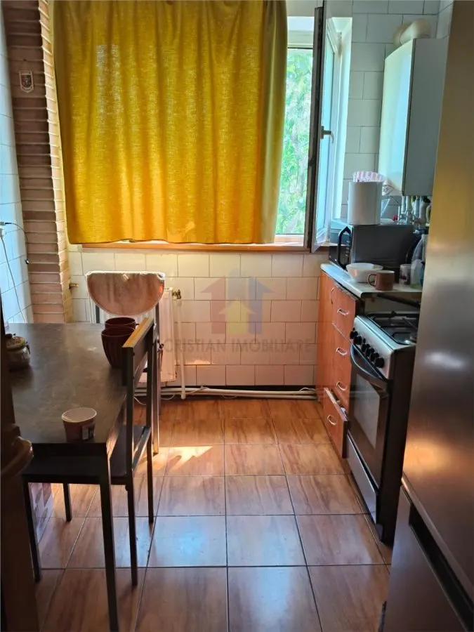 Apartament 3 camere confort 1 zona Calea Galati etaj 3 - foto 6