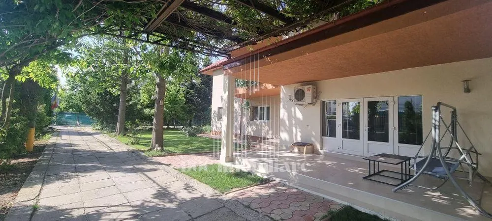 Inchiriere Vila cu 7 camere Voluntari - foto 4