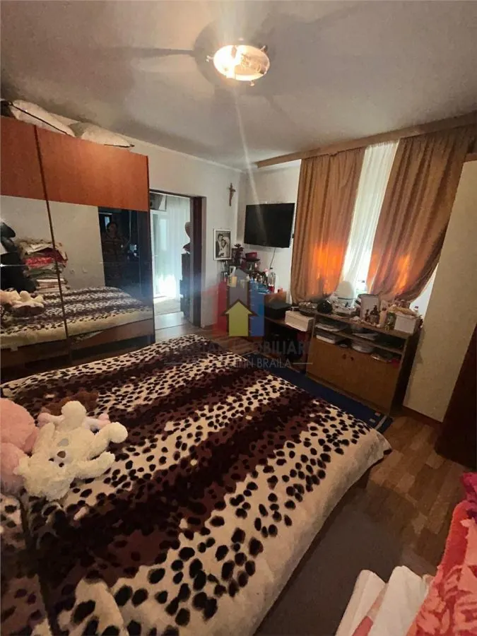 Casa Buzaului - Bis. Sf. Treime , 164mp construiti  teren 353 mp, cu 13m deschidere - foto 5