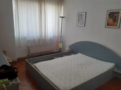2 camere 48 mp Confort 1 parter cu balcon zona Bella Italia - foto 4