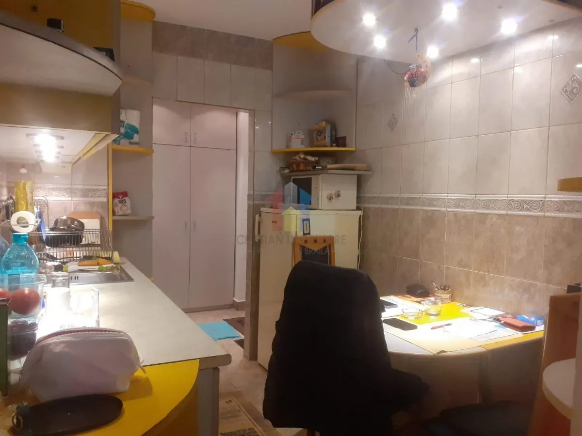 2 camere 48 mp Confort 1 parter cu balcon zona Bella Italia - foto 7