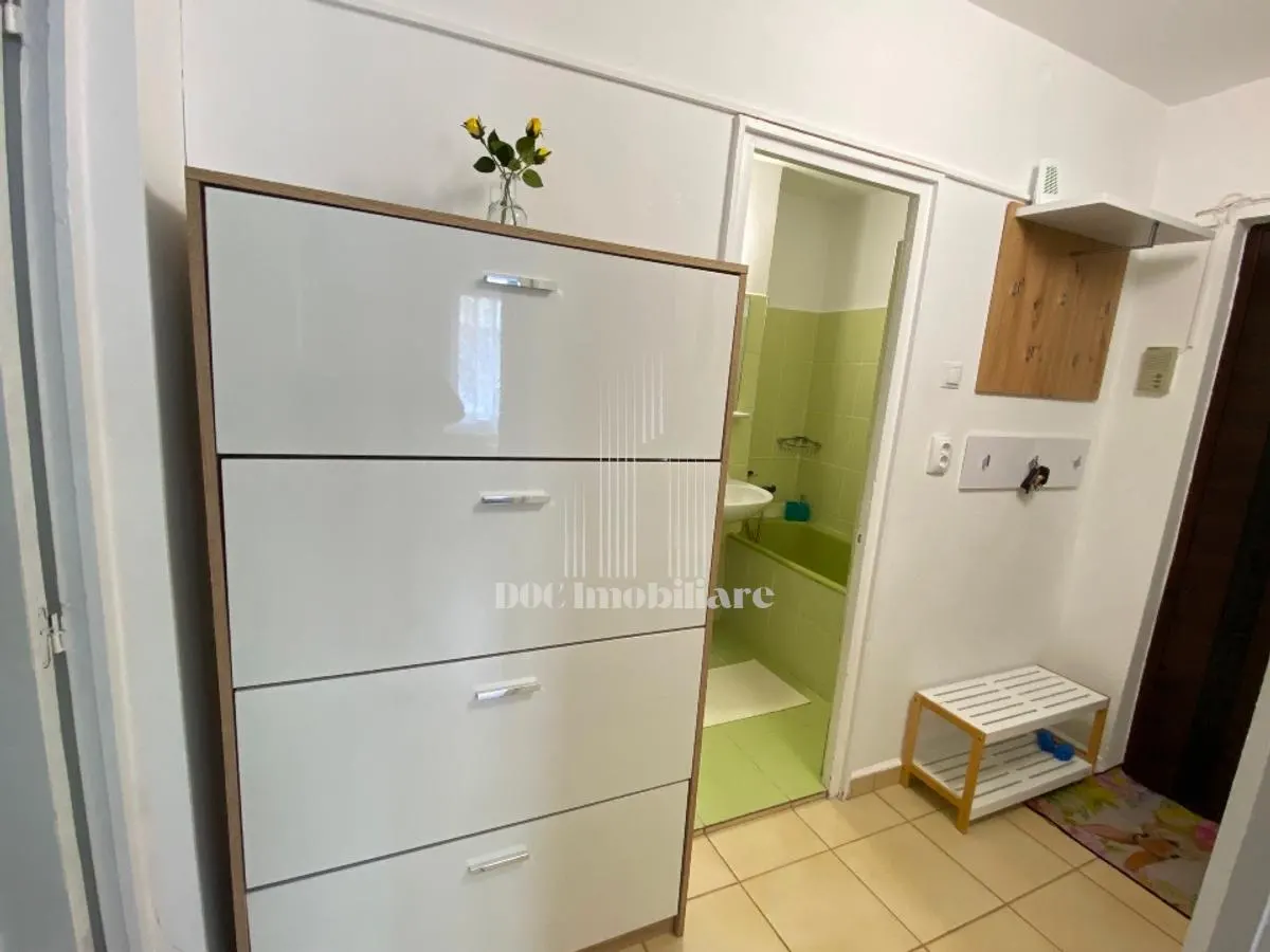 Inchiriere garsoniera Piata Alba Iulia - foto 2