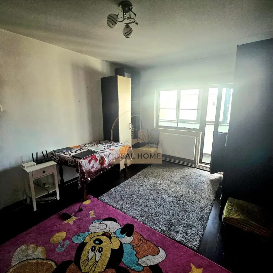 Apartament 4 camere dacia. 1000 E m2 - foto 9