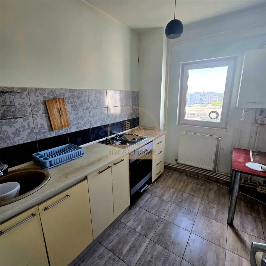 Apartament 4 camere dacia. 1000 E m2 - foto 10