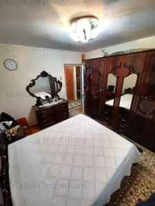 ETAJ 1 SUPER 3 camere zona Plantelor Confort 1 , 70mp - foto 4