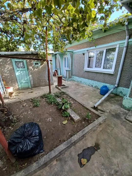 Casa din caramida, teren 180 mp, deschidere dubla, zona Piata Saraca - foto 3