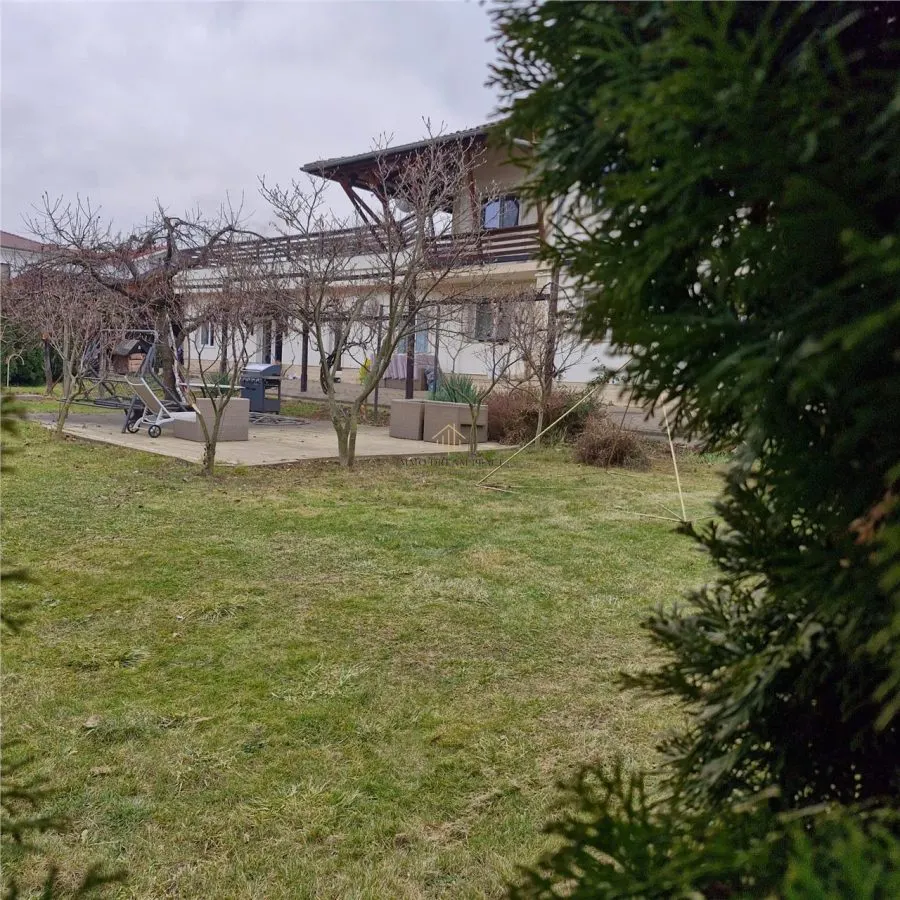 Casa spatioasa de vanzare - foto 5